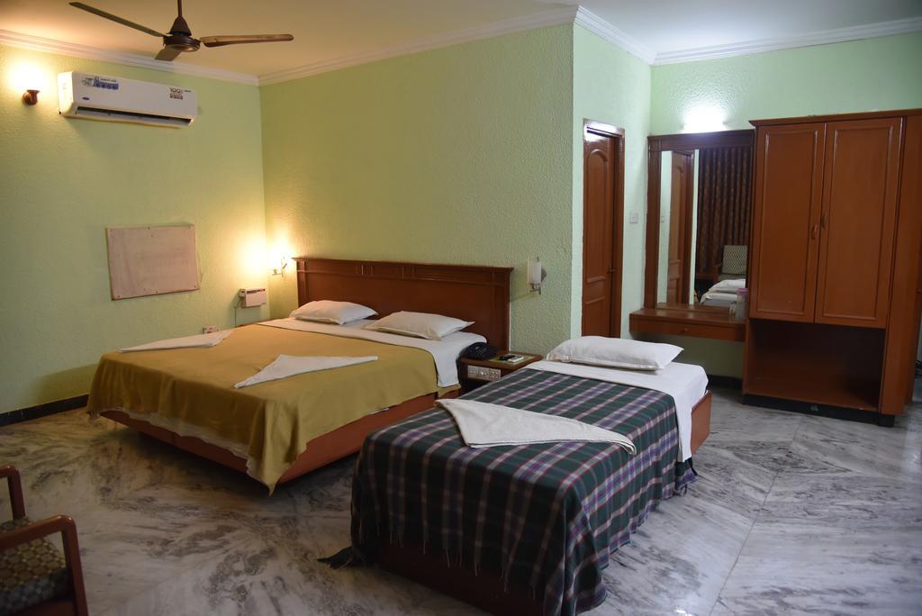 Hotel Green Park Kumbakonam Room photo